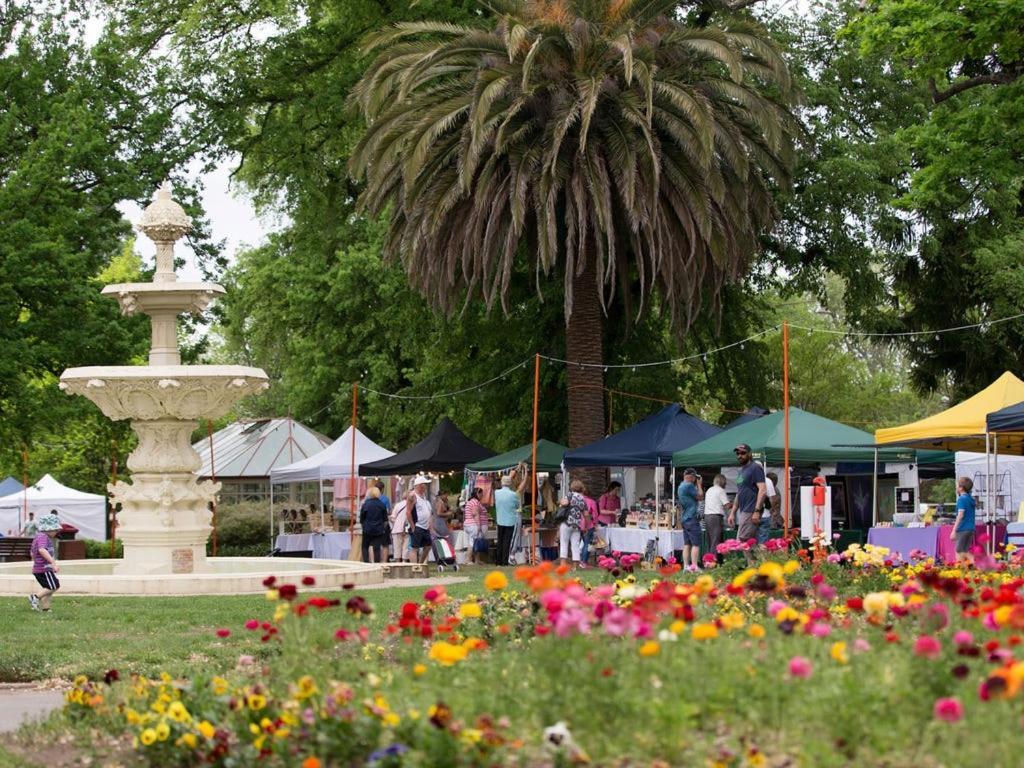 Goulburn Motor Inn Экстерьер фото